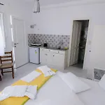 Lägenhet Mirsini