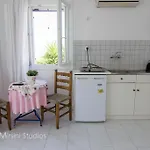 Mirsini Lägenhet